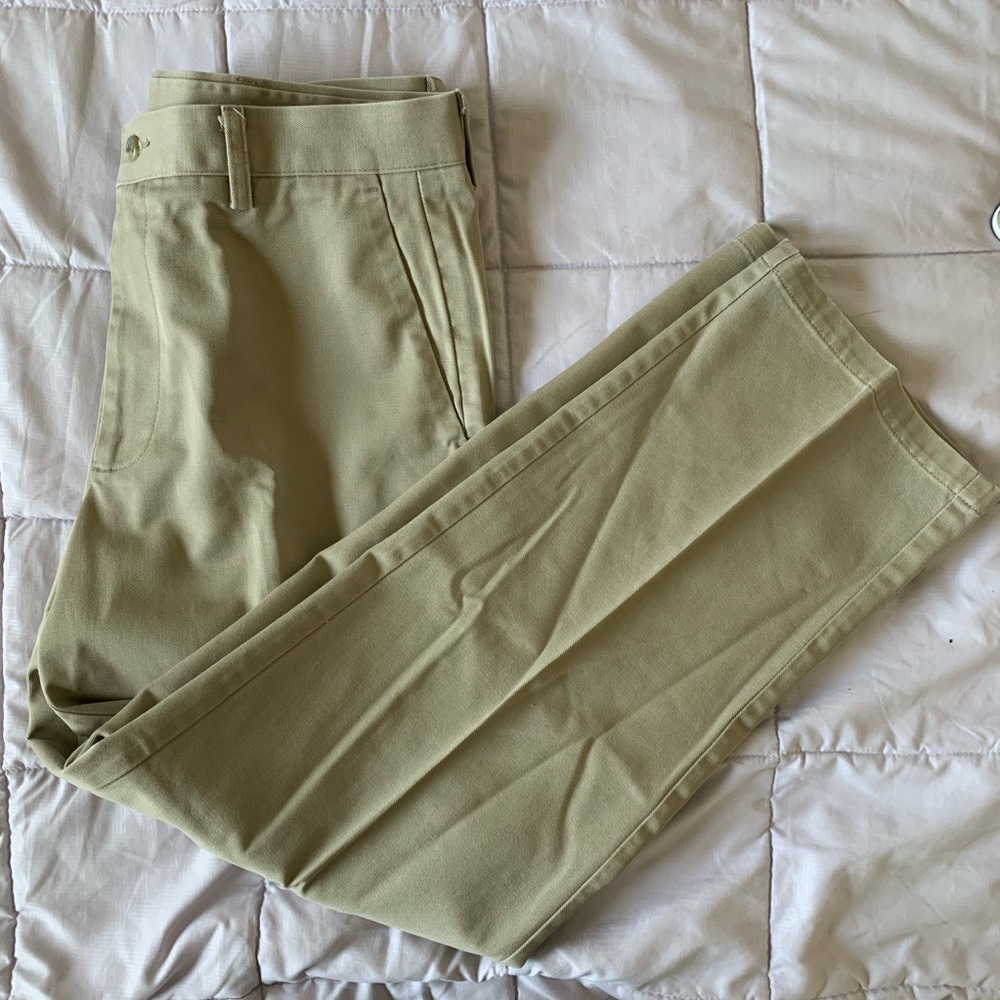 Dockers Khaki Pants NEW WITHOUT TAGS
